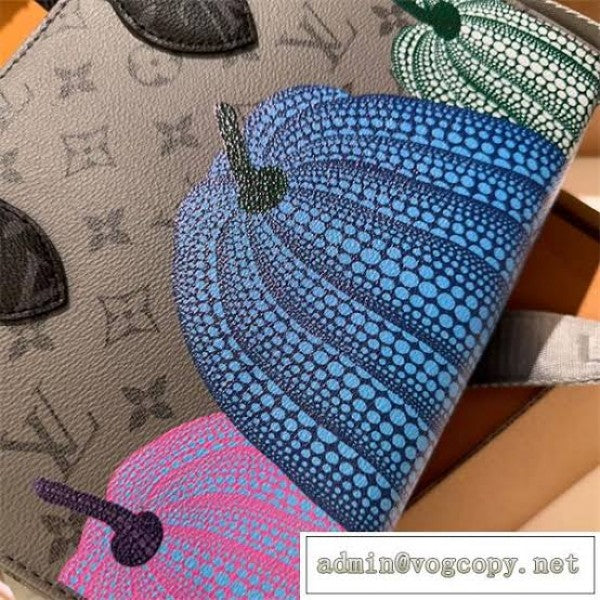 Louis Vuitton LV On The Go Pochette With OG Double Box & Dust Bag - Coin Pouch