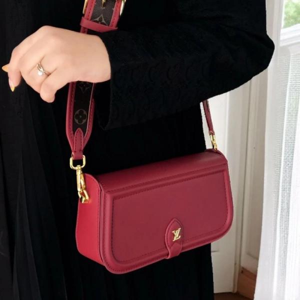 Louis Vuitton LV Canta Officer Pochette Bag With OG Box & Dust Bag