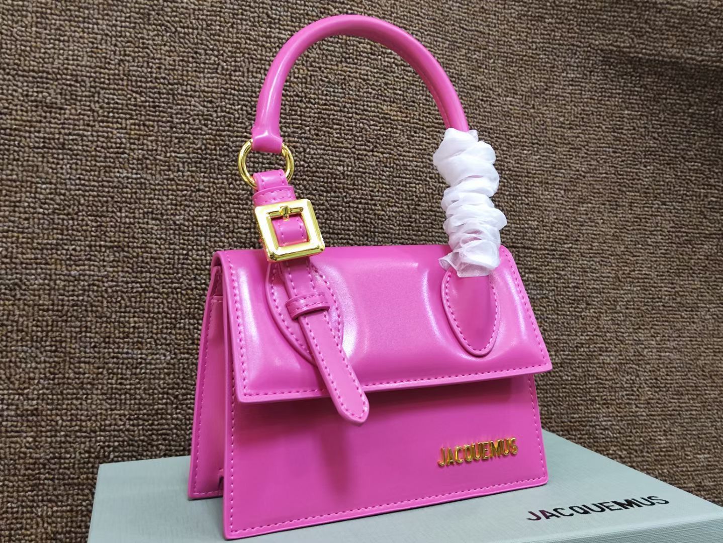 JACQUEMUS GRAND LE CHIQUITO TAGGED BUCKLE BAG