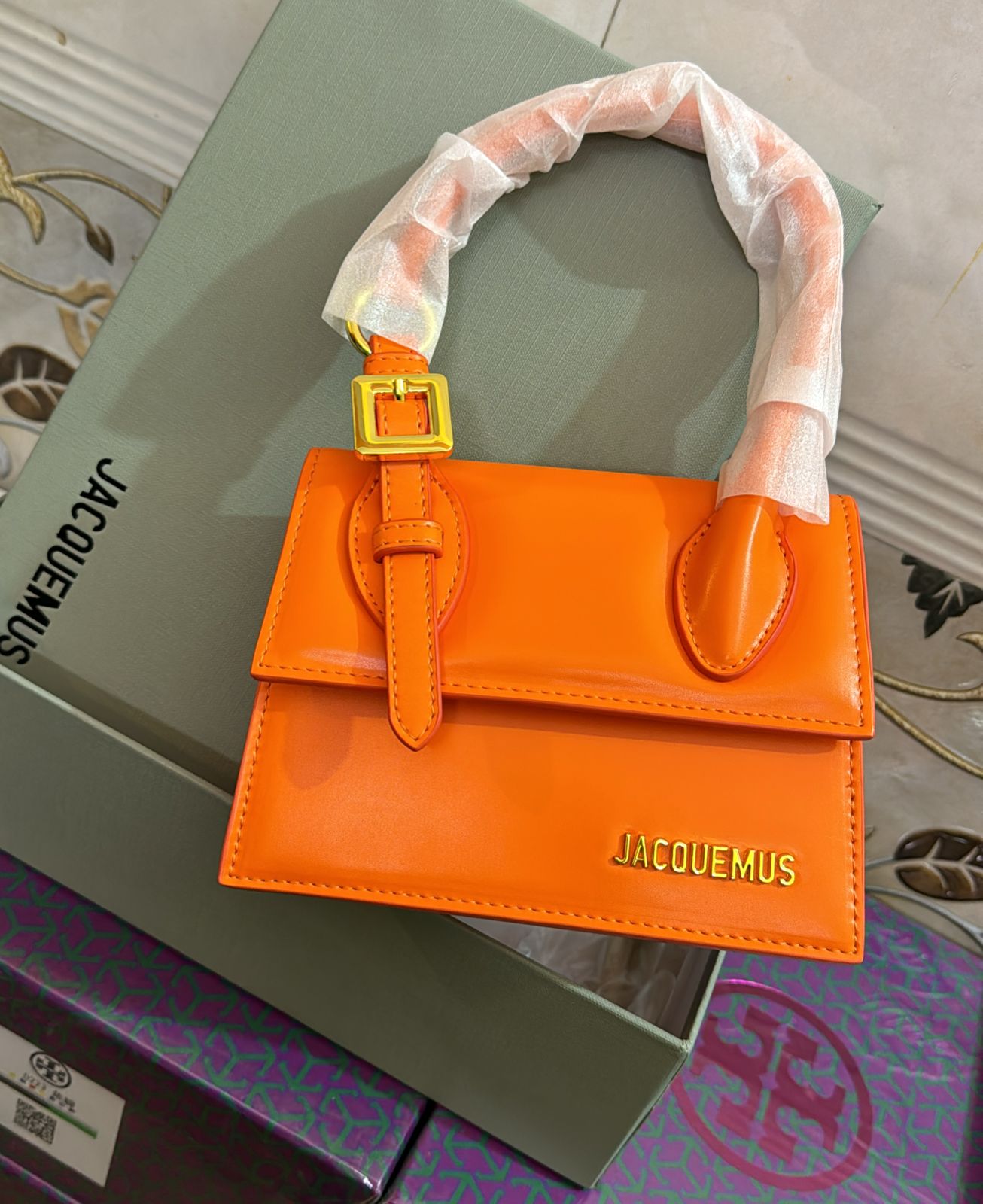 JACQUEMUS GRAND LE CHIQUITO TAGGED BUCKLE BAG