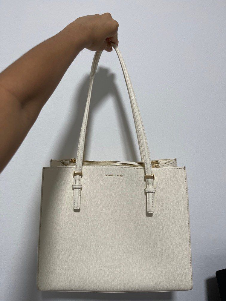 CHARLES N KEITH SANSA MULTI POCKET TOTE BAG