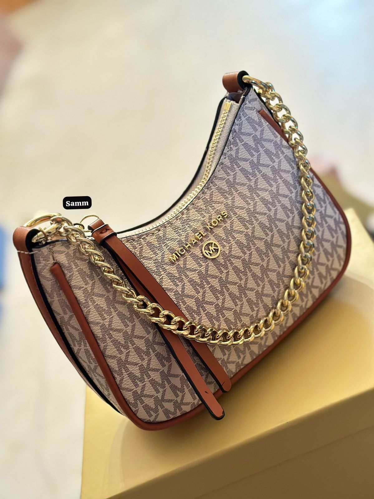 Michael kors Jetset charm