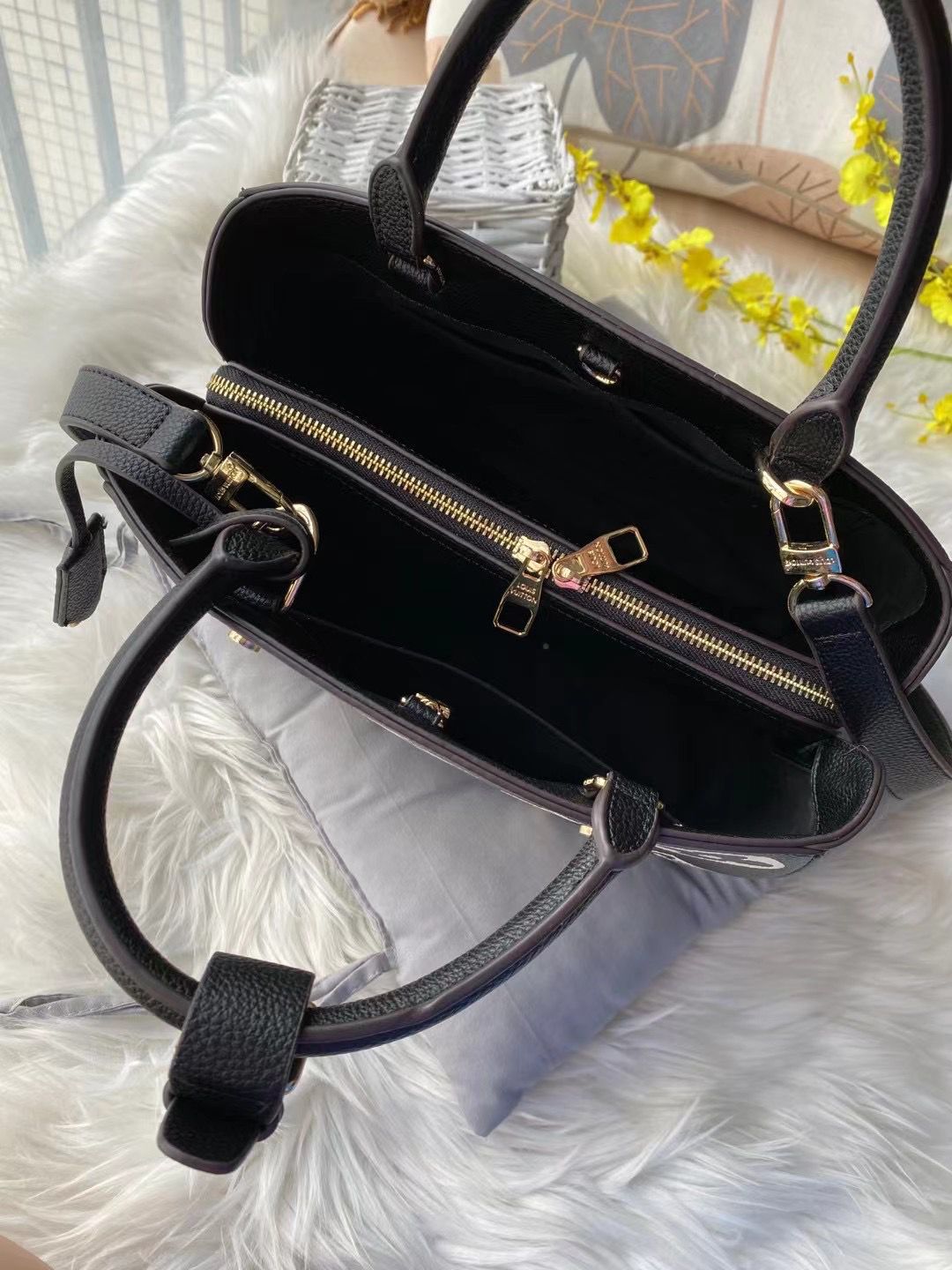 Louis Vuitton Montaigne Leather Bag