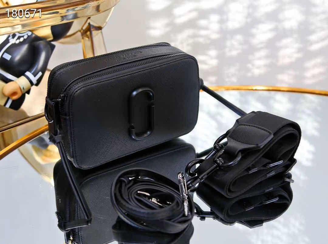 MARC JACOBS SNAPSHOT CAMERA SLING BAG