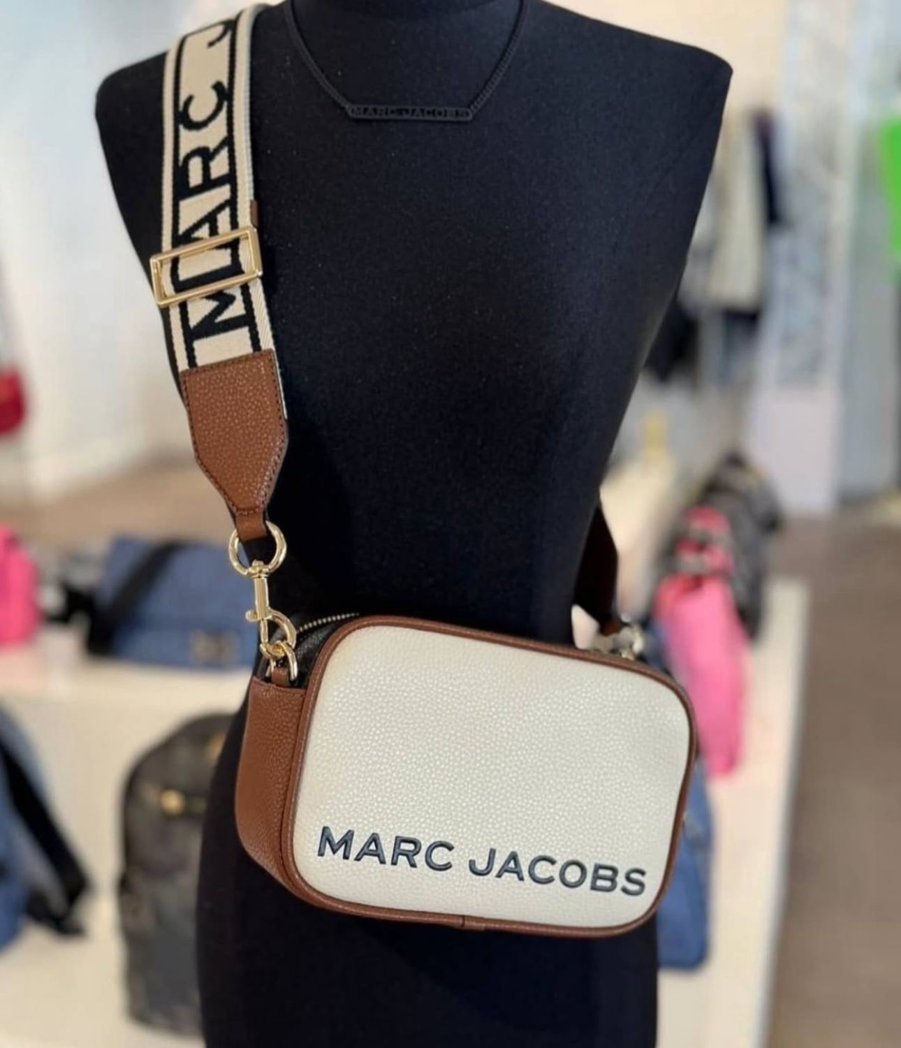 MARC JACOBS NWT CROSSBODY CAMERA BROAD STRAP BAG