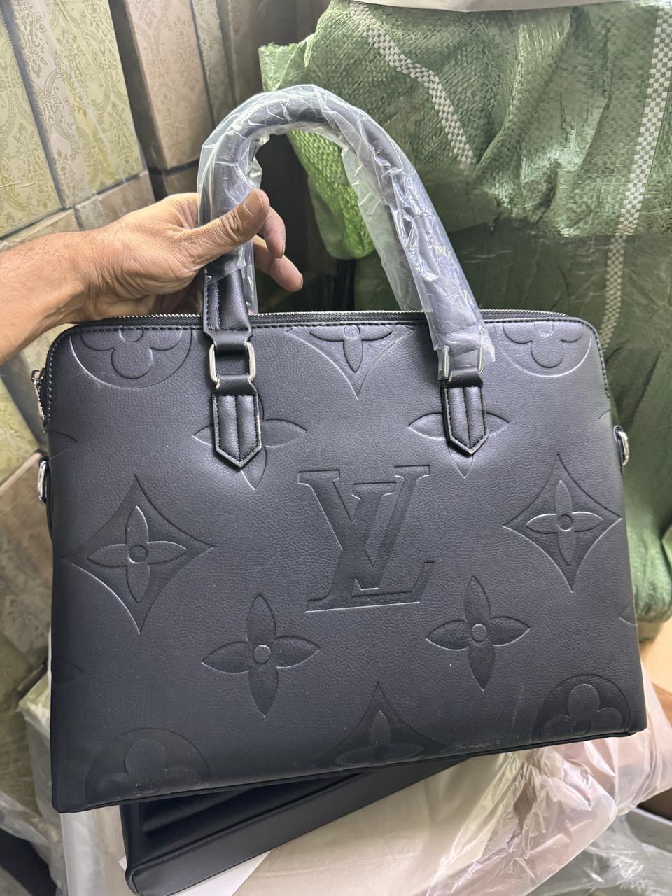 ASSORTED BRANDED LAPTOP BAGS