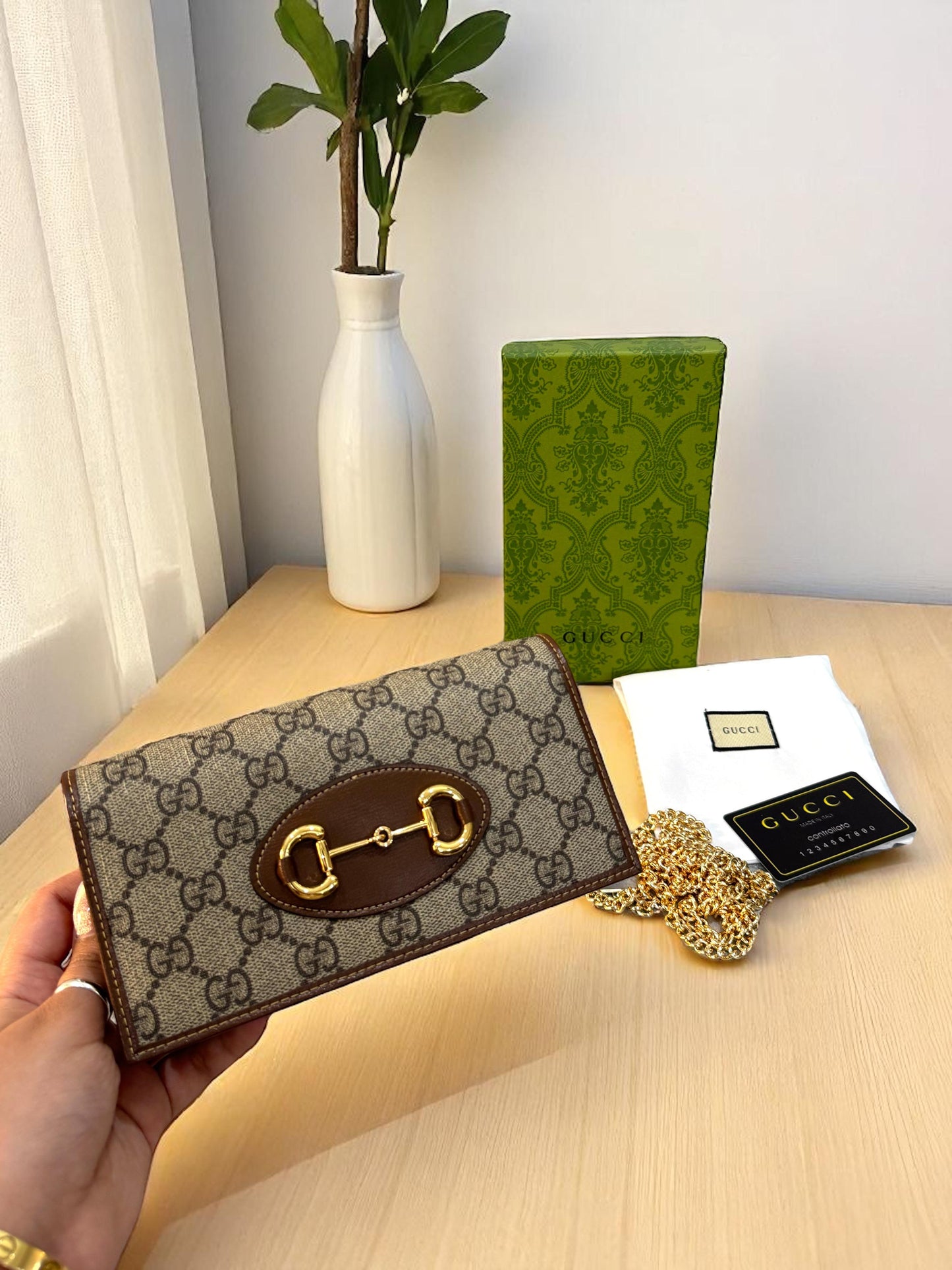 Gucci Chain Wallet β Luxury Edition