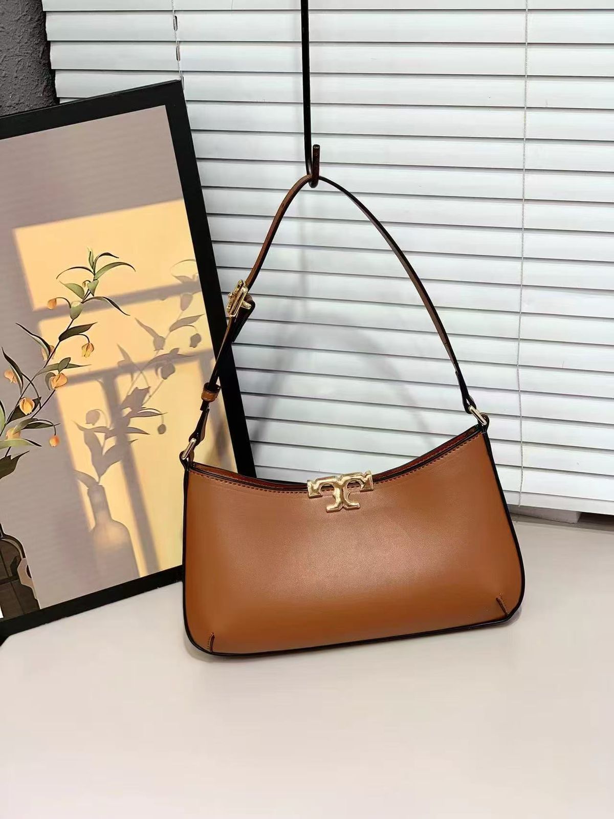 TORY BURCH ELANOR TRIMMED LEATHER SHOULDER BAG