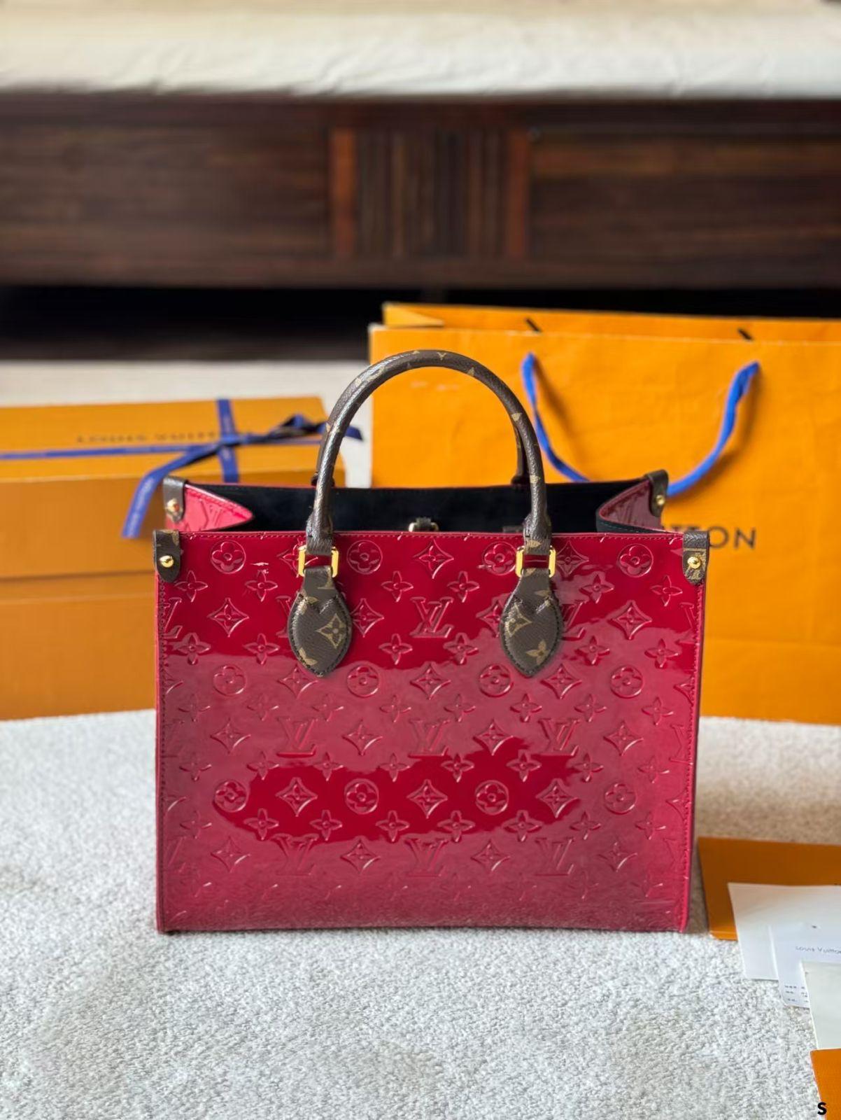 LOUIS VUITTON ON THE GO PATENT SERIES