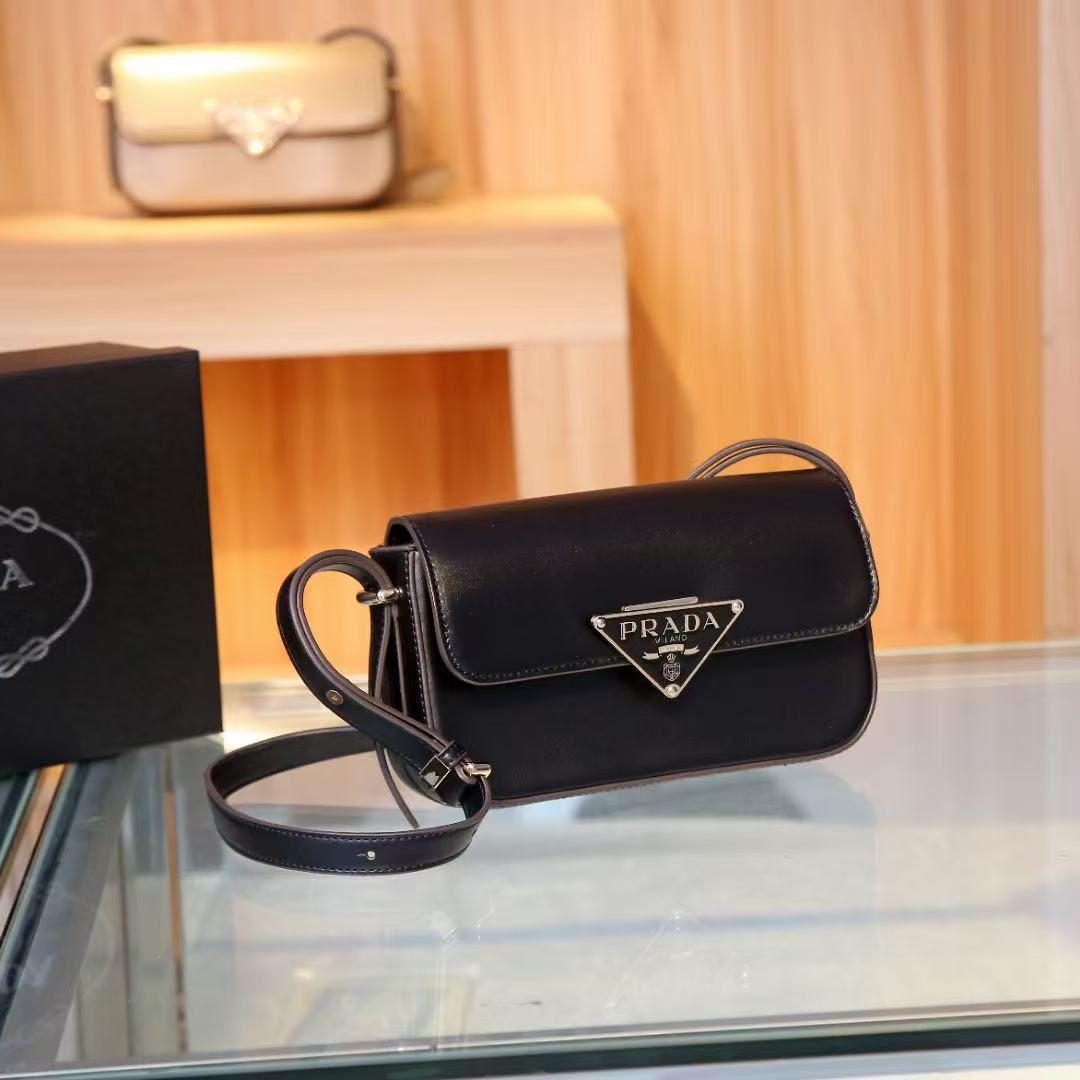 PRADA TRAINGLE LOGO SHOULDER BAG