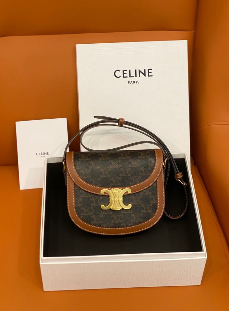CELINE BESACE CLEA CROSSBODY BAGS