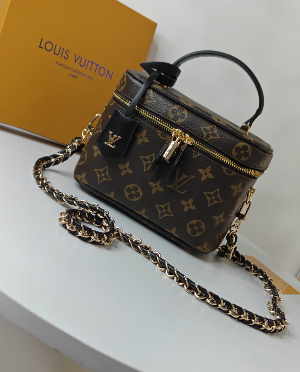 LOUIS VUITTON VANITY