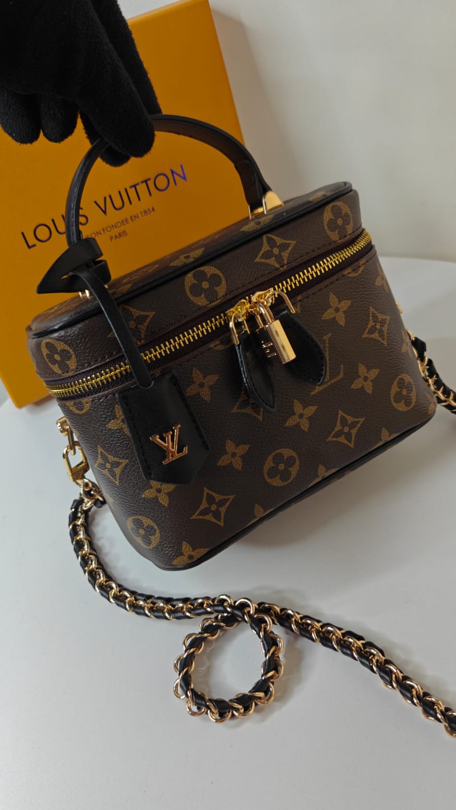 LOUIS VUITTON VANITY