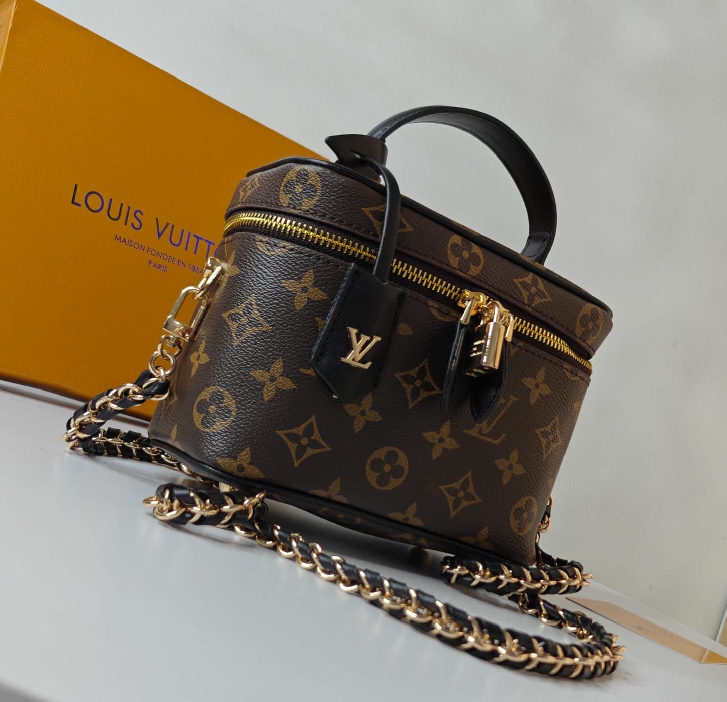 LOUIS VUITTON VANITY