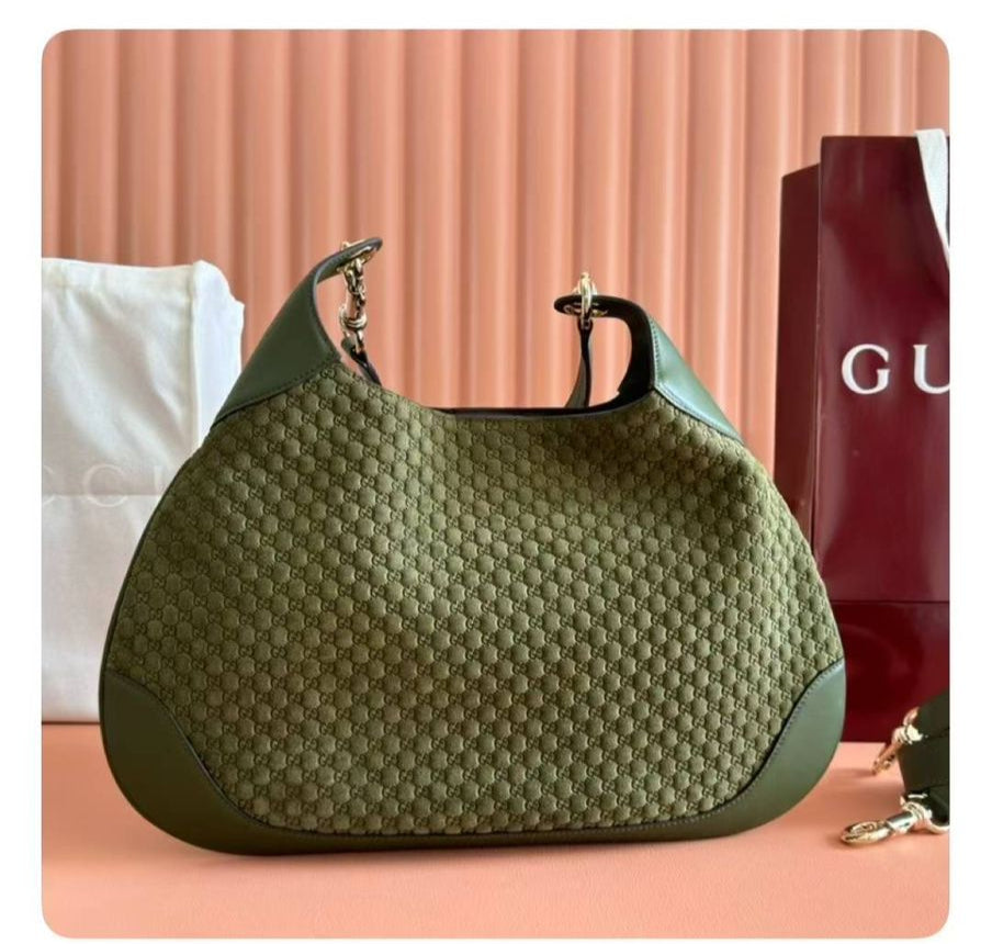 GUCCI B HOBO SHOULDER BAG