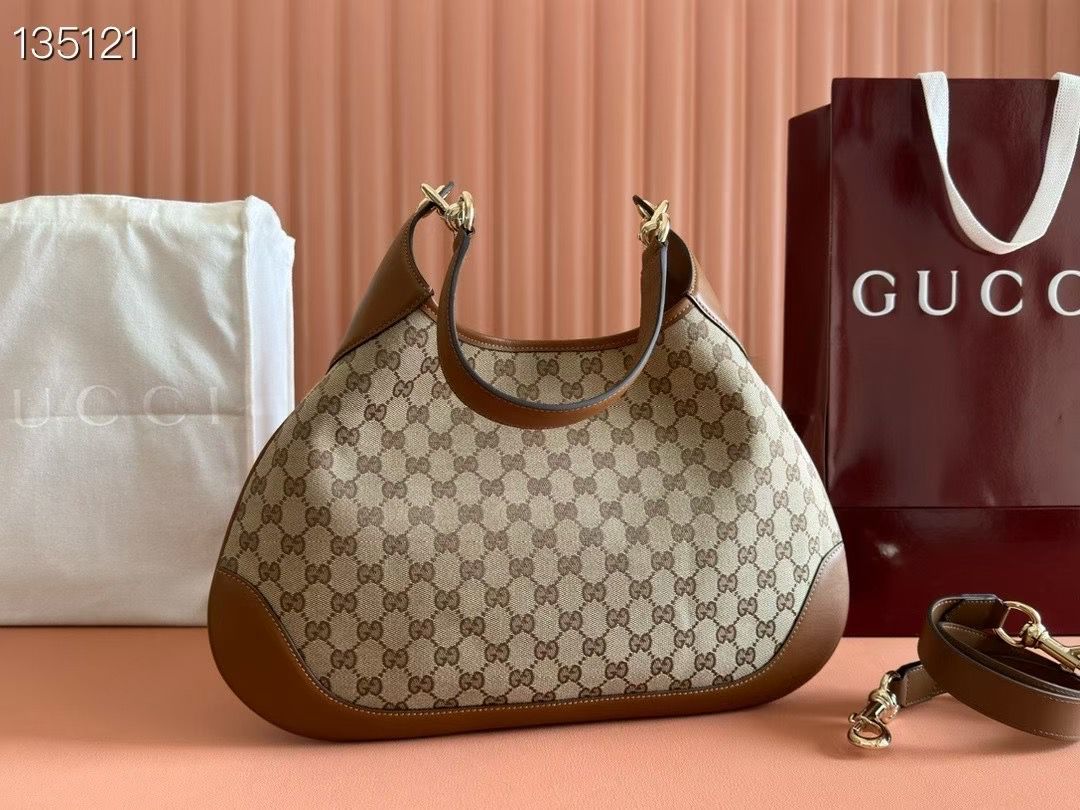 GUCCI B HOBO SHOULDER BAG