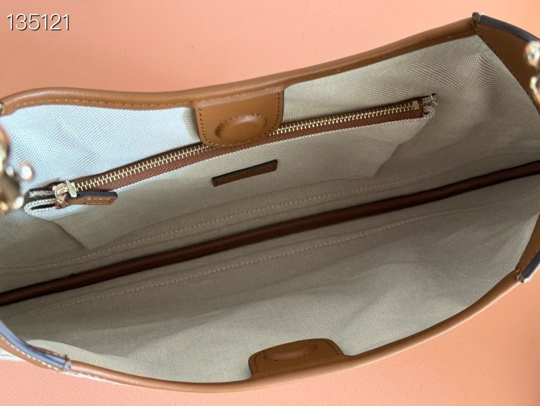 GUCCI B HOBO SHOULDER BAG