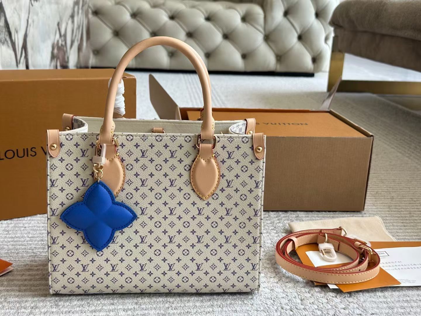 LOUIS VUITTON ON THE GO PM BAG
