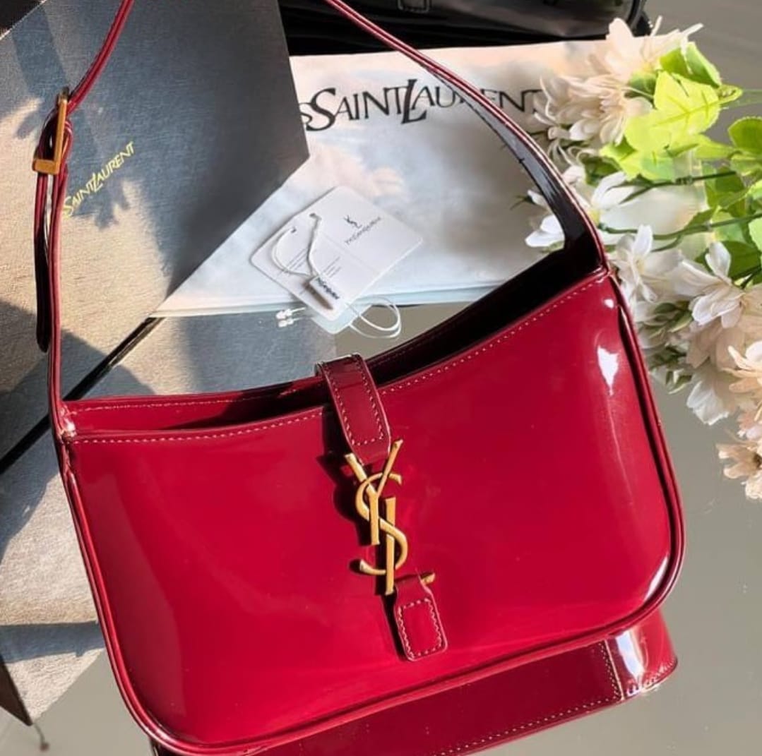 YSL PATENT LE 5 a 7 SHOUDER BAGS
