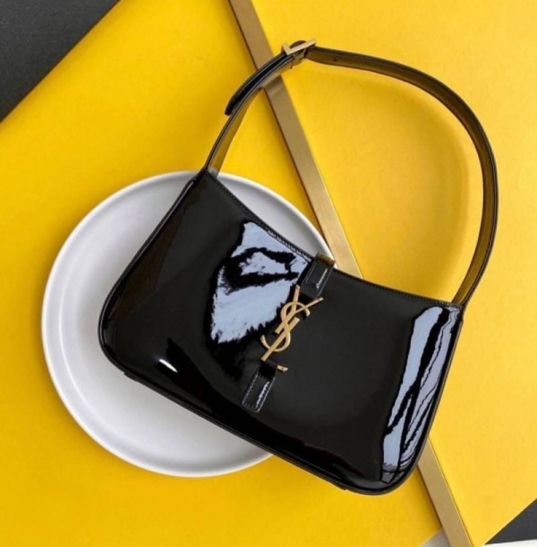 YSL PATENT LE 5 a 7 SHOUDER BAGS