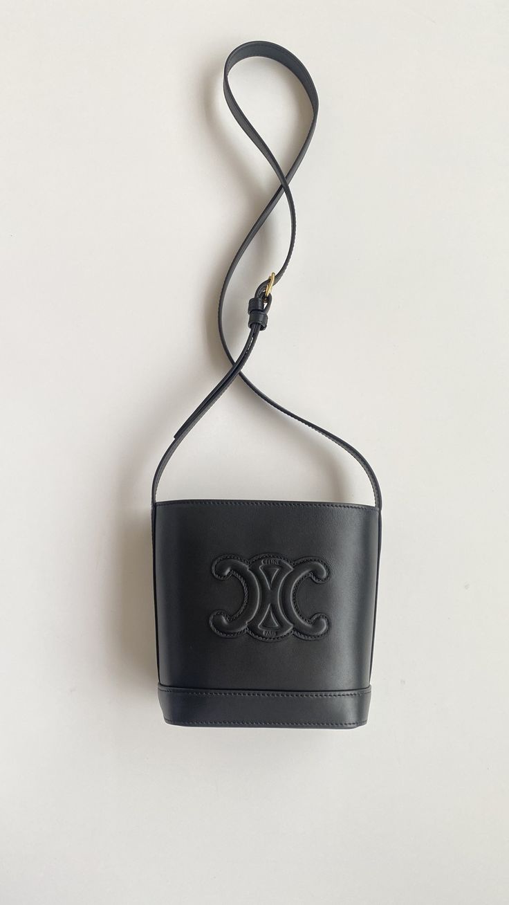 CELINE CALFSKIN TRIOMPHE BUCKET BAG