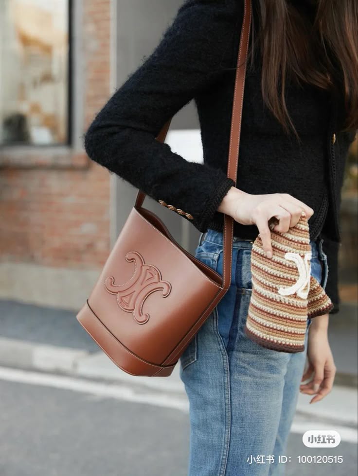 CELINE CALFSKIN TRIOMPHE BUCKET BAG