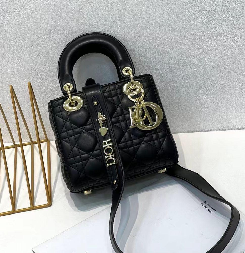 LADY DIOR SIGNATURE