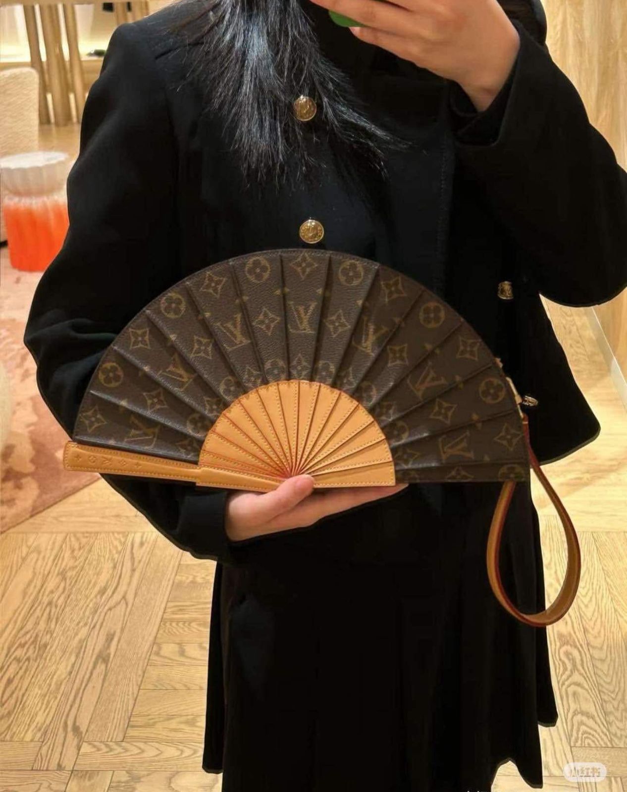 LOUIS VUITTON FAN BAG