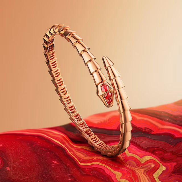 BVLGARI SERPENTI VIPER HAND BRACELET