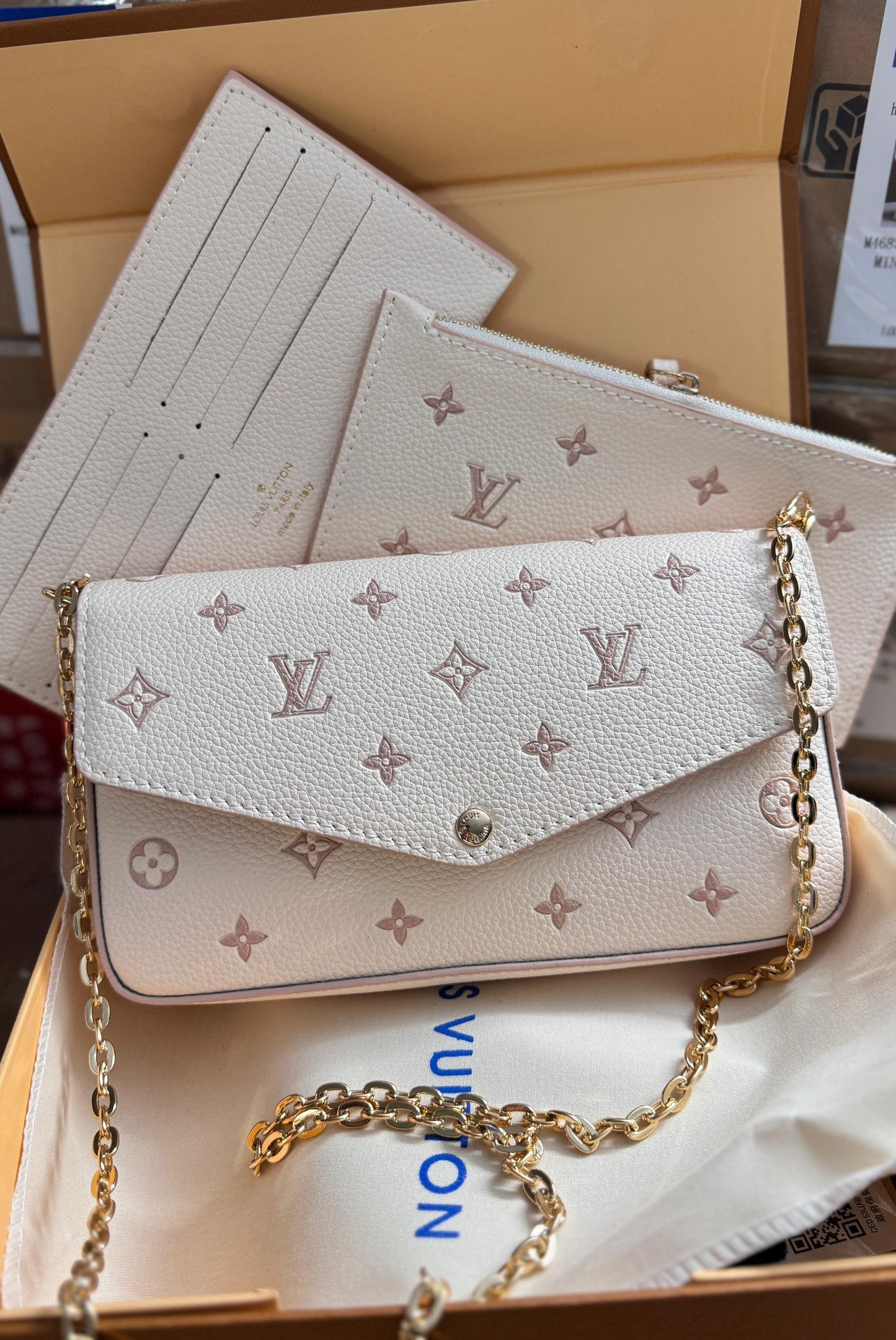 Louis Vuitton Emboss Latest Felicie Series
