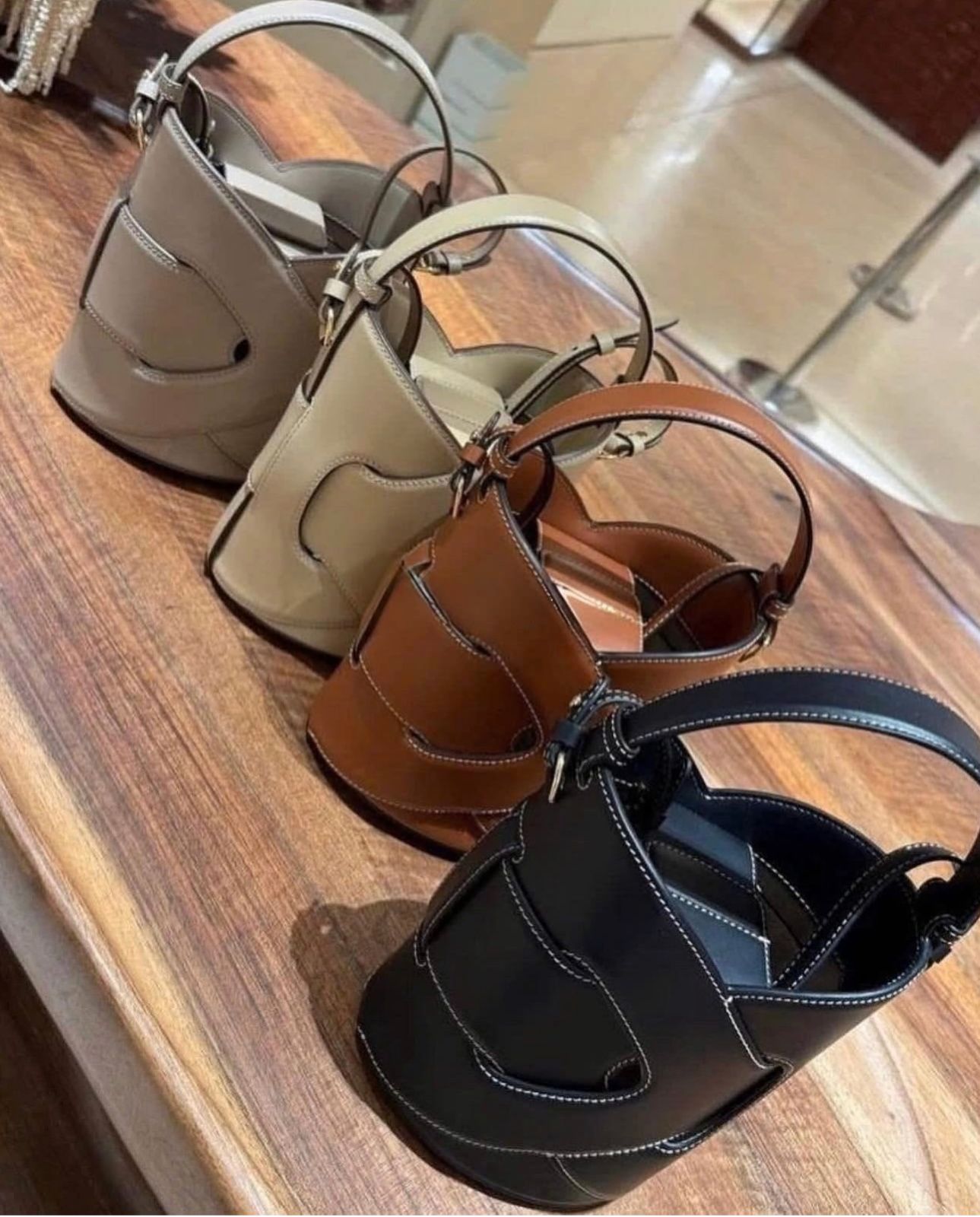 PO-LE-NE NODDE SEAU BUCKET BAG