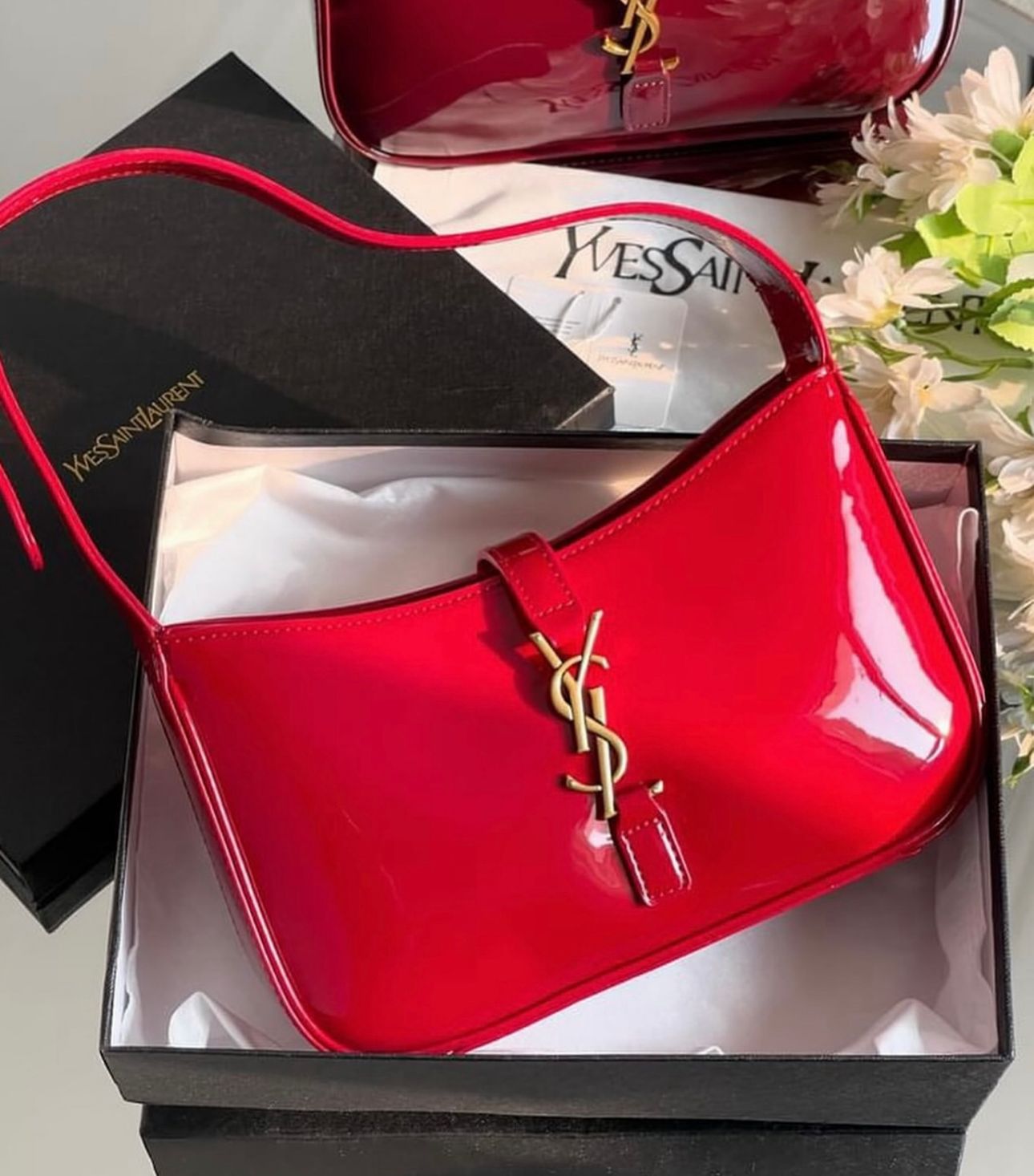 YSL PATENT LE 5 a 7 SHOUDER BAG