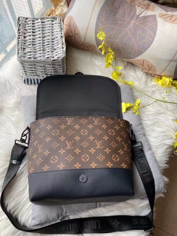 Louis Vuitton LV Saumur Messenger Monogram Eclipse With Dust Bag - LABLEWHORE.COM