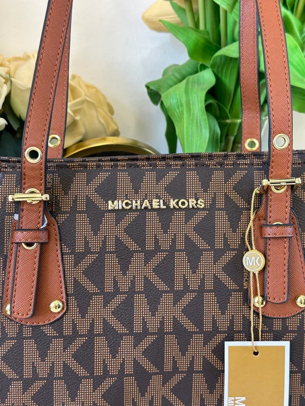 Michael Kors MK Voyager Tote Bag With Side Pocket & Dust Bag