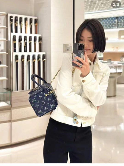 Louis Vuitton LV Limited Edition 2025 New Square Bag With Dust Bag
