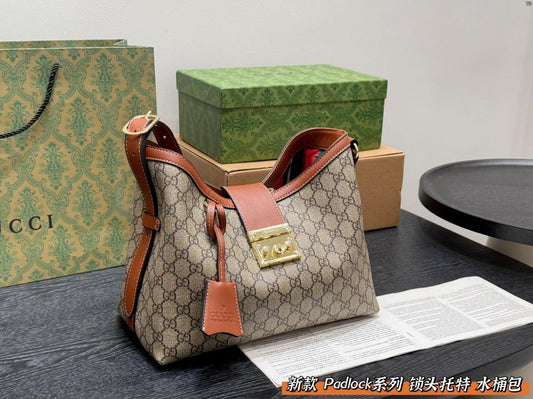 G_cc_i Padlock Supreme Premium Shoulder Bag With Dust Bag