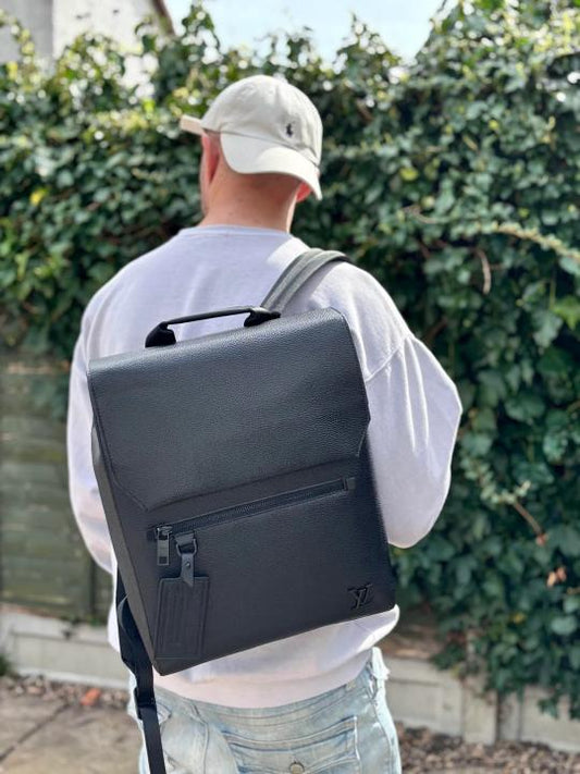 LOU-IS VU-IT-TON LV AEROGRAM FASTLINE BACKPACK