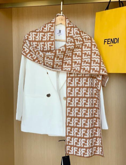 FENDI WOOLLEN MUFFLER/STOLE - LABLEWHORE.COM