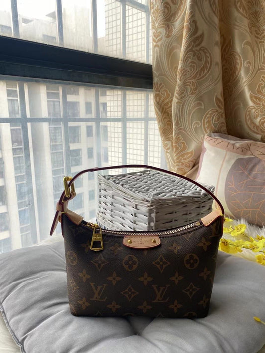 Louis Vuitton Hills Pochette Signature Denim And Signature