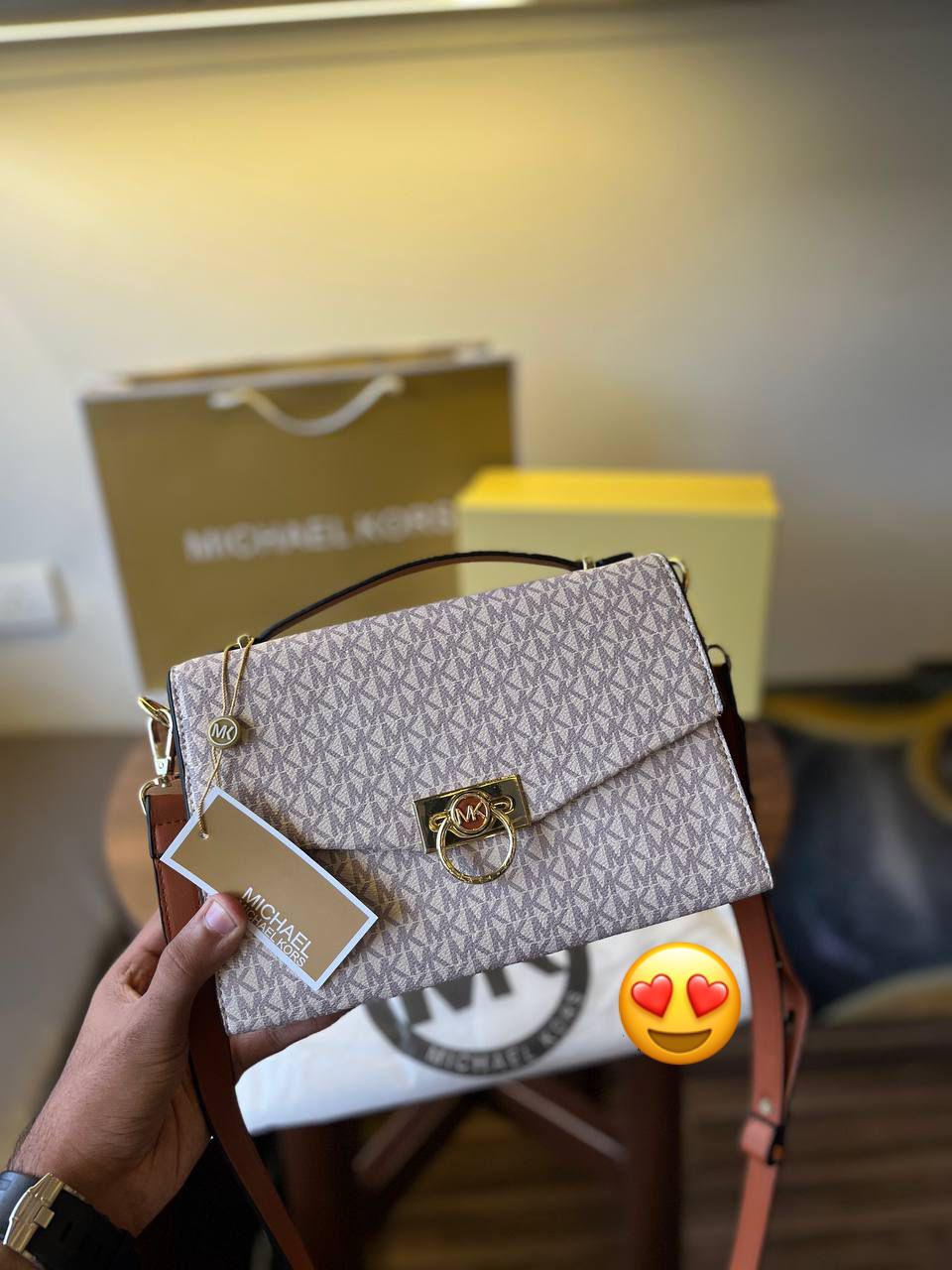 MICHAEL KORS HENDRIX MODEL