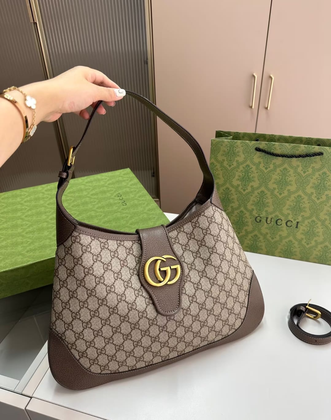 GUCCI APHRODITE LEATHER HOBO BAG WITH EXTENSION BELT - LABLEWHORE.COM