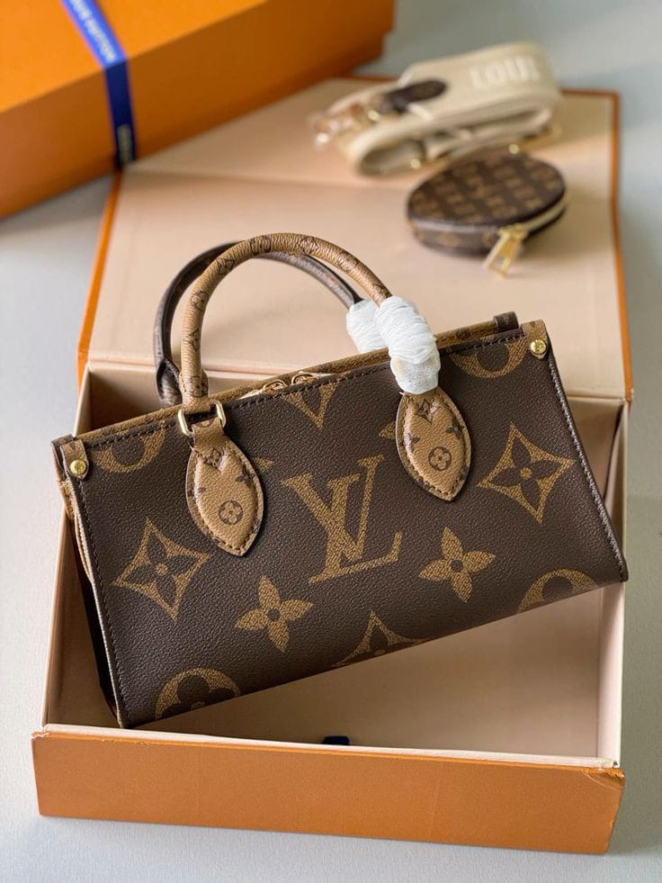 LOUIS VUITTON ON THE GO WIDE POCHETTE - LABLEWHORE.COM