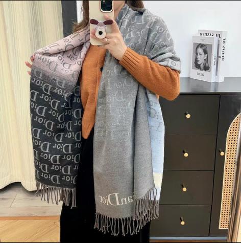 CHRISTIAN DIOR MULTI SHADE WOOLEN STOLE - LABLEWHORE.COM