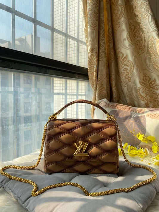 LOUIS VUITTON NEW QUILT TWISTER GO-14 SHOULER BAG