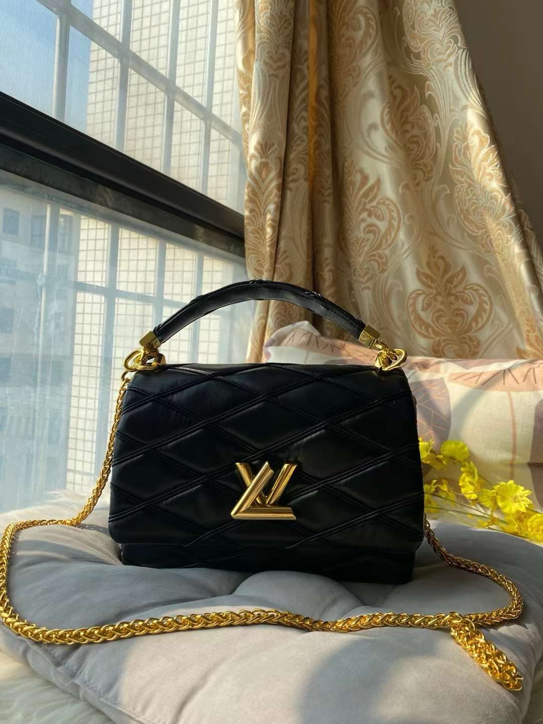 LOUIS VUITTON NEW QUILT TWISTER GO-14 SHOULER BAG