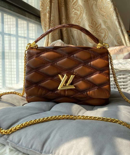 LOUIS VUITTON NEW QUILT TWISTER GO-14 SHOULER BAG