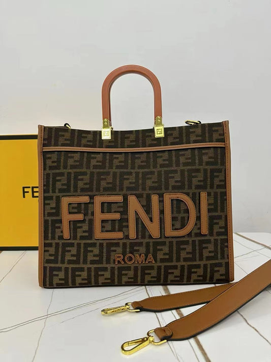 FENDI ROMA SIGNATURE BAG