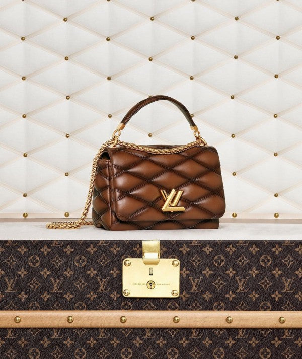 Louis Vuitton Premium Bag Camel