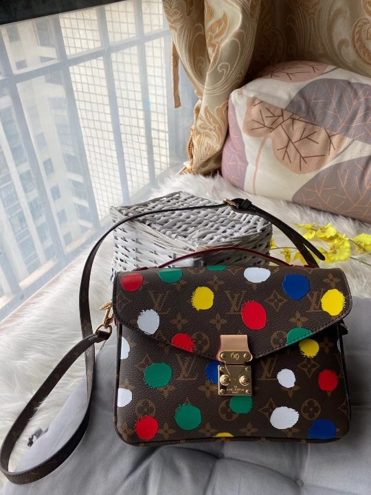 LOUIS VUITTON X YAYOI KUSAMA METIS