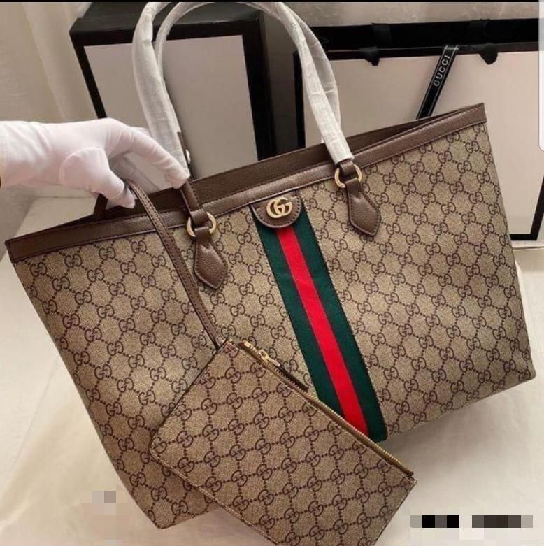 GUCCI BOAT TOTE BAGS WITH UTILITY POUCH